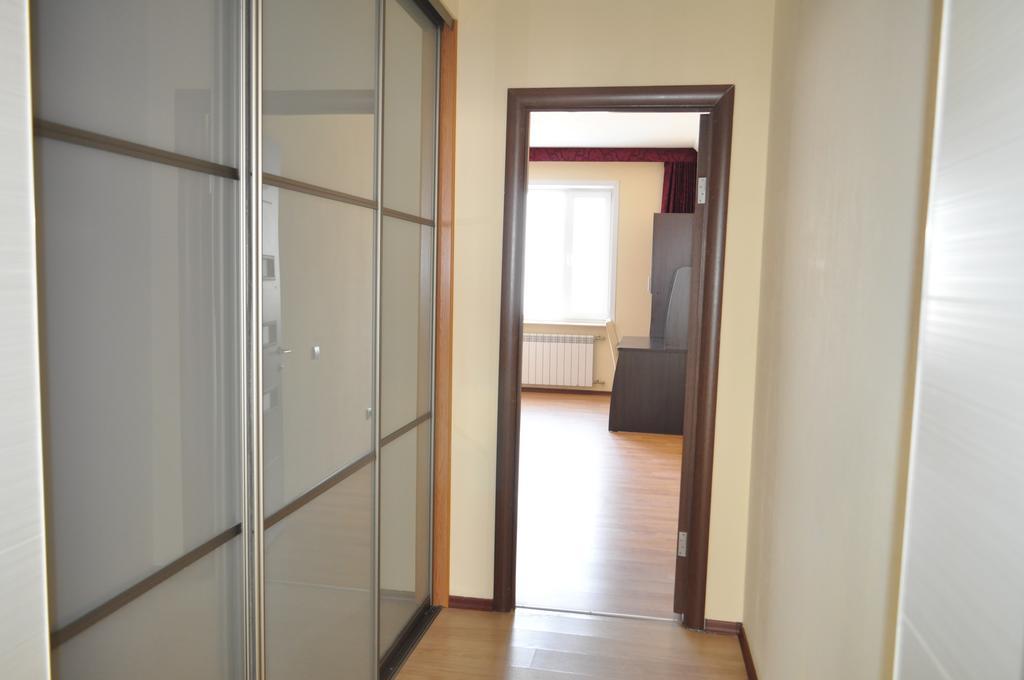 Sunrise Apartments Triumph Asztana Szoba fotó